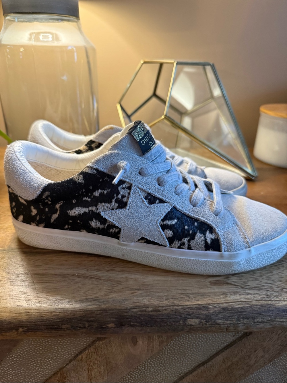 Vintage Havana White and Black Star Sneakers Cow Hide